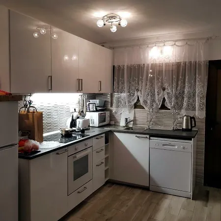 Luxury 2 Bedroom 2 Min From Apartamento