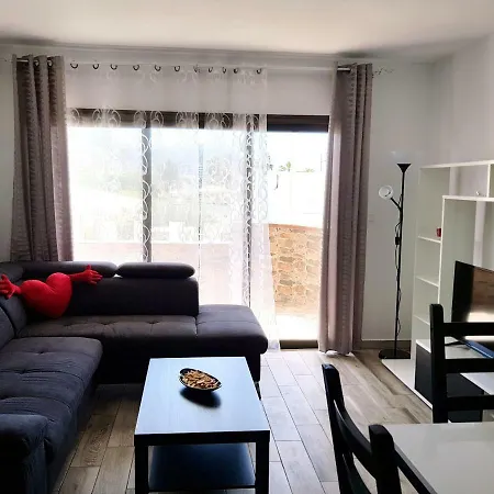 Luxury 2 Bedroom 2 Min From Apartamento *