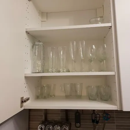 Luxury 2 Bedroom 2 Min From *