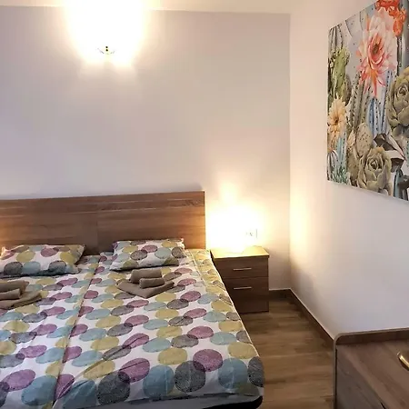 Luxury 2 Bedroom 2 Min From