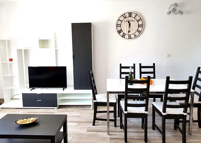 Luxury 2 Bedroom 2 Min From Appartement