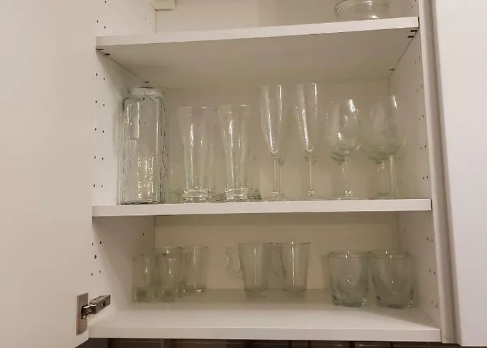 Luxury 2 Bedroom 2 Min From *