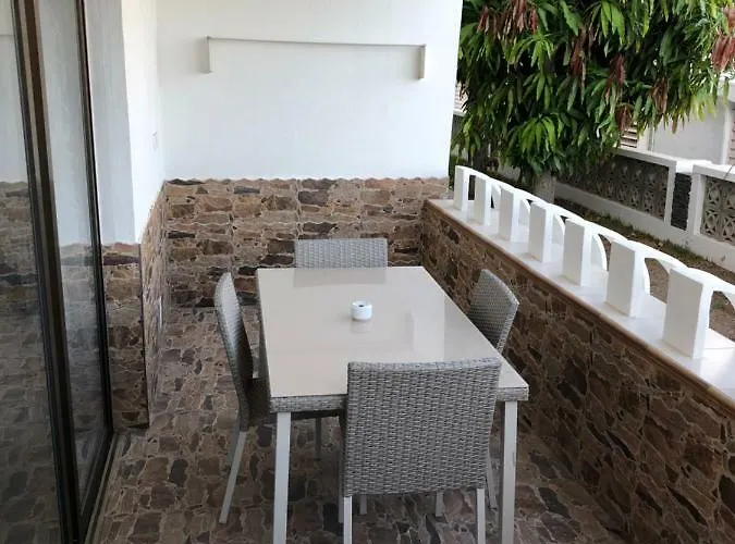 Luxury 2 Bedroom 2 Min From Apartman *