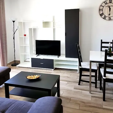Luxury 2 Bedroom 2 Min From