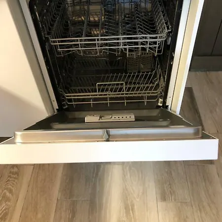 Luxury 2 Bedroom 2 Min From Apartment Mogan