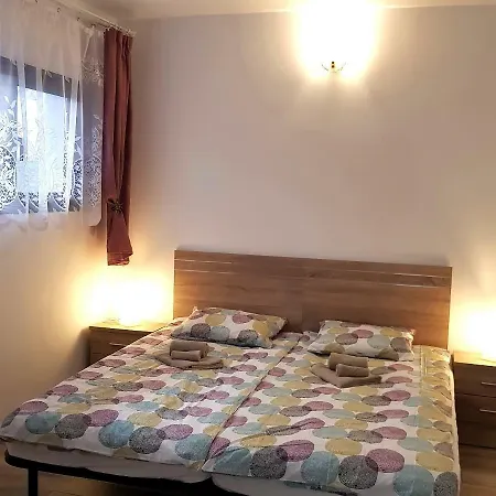 Apartment Luxury 2 Bedroom 2 Min From *