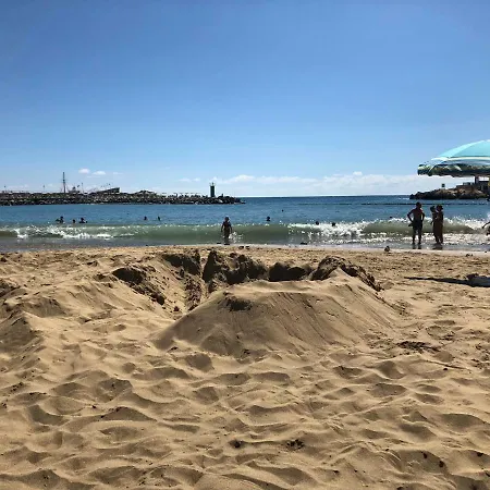 Luxury 2 Bedroom 2 Min From